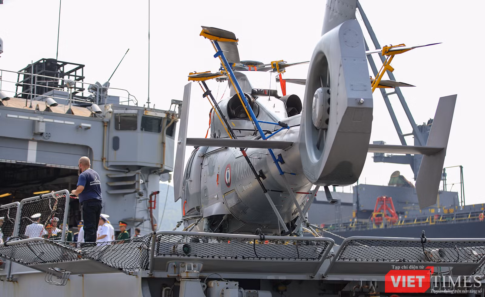 vt_tau hai quan phap 8.png