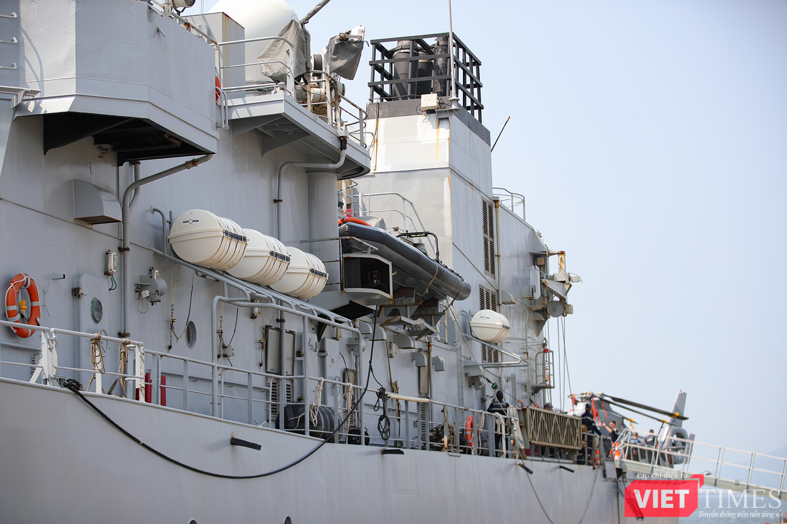 vt_tau hai quan phap 11.png