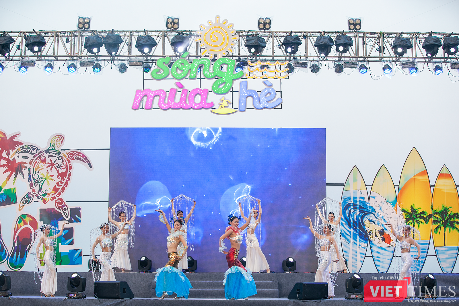 vt_du lich bien 4.png