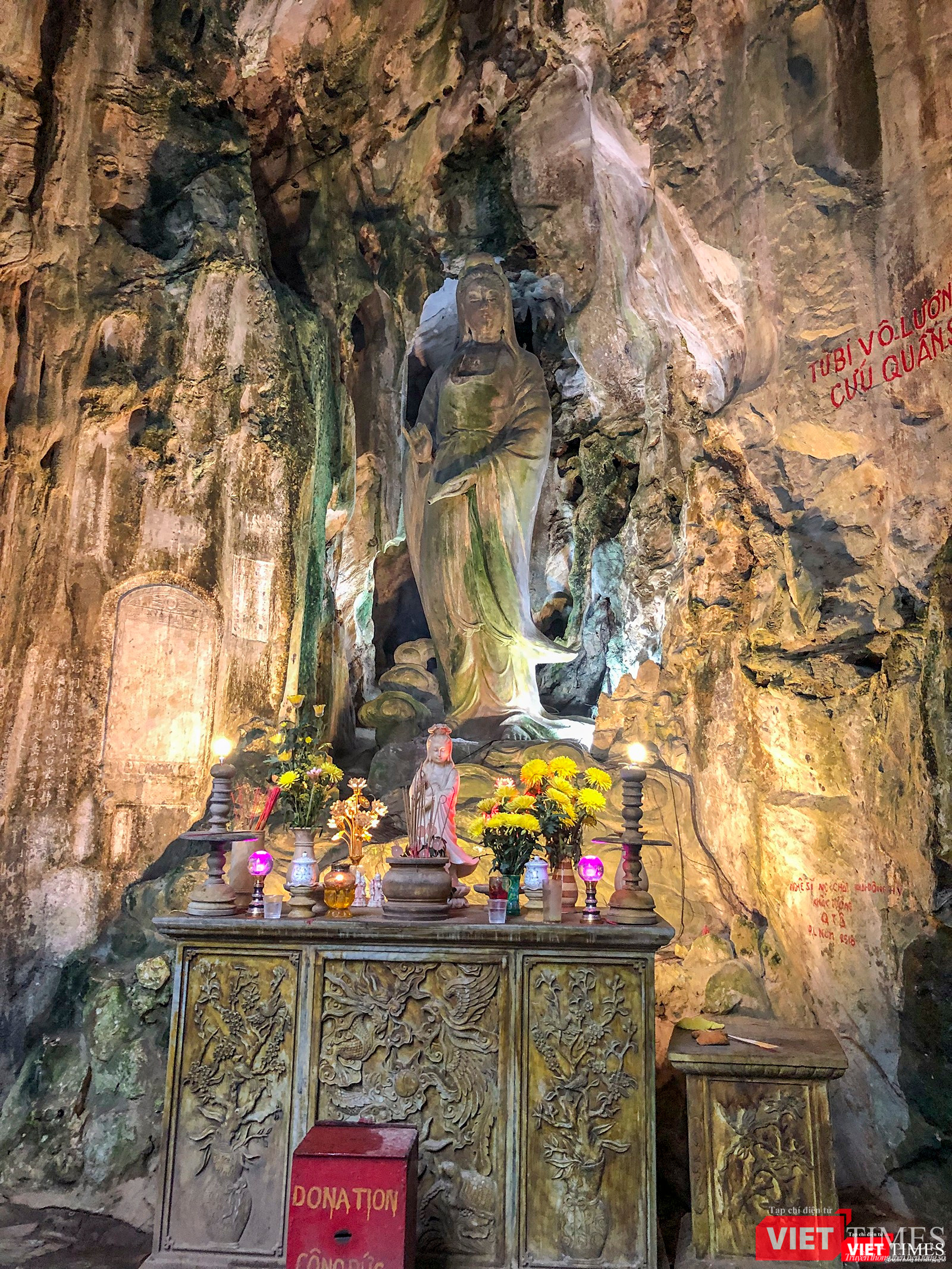 Các bia ma nhai còn lưu giữ thông tin lịch sử về hệ tư tưởng chính trị Nho giáo của triều Nguyễn và các giá trị truyền thống của dân tộc Việt Nam như truyền thống yêu nước, hiếu học, yêu chuộng chữ nghĩa và coi trọng đạo đức con người; về giai đoạn Phật giáo Việt Nam đã hội nhập và mang tính quốc tế cao. Các bia ma nhai còn lưu giữ thông tin lịch sử về hệ tư tưởng chính trị Nho giáo của triều Nguyễn và các giá trị truyền thống của dân tộc Việt Nam như truyền thống yêu nước, hiếu học, yêu chuộng chữ nghĩa và coi trọng đạo đức con người; về giai đoạn Phật giáo Việt Nam đã hội nhập và mang tính quốc tế cao.