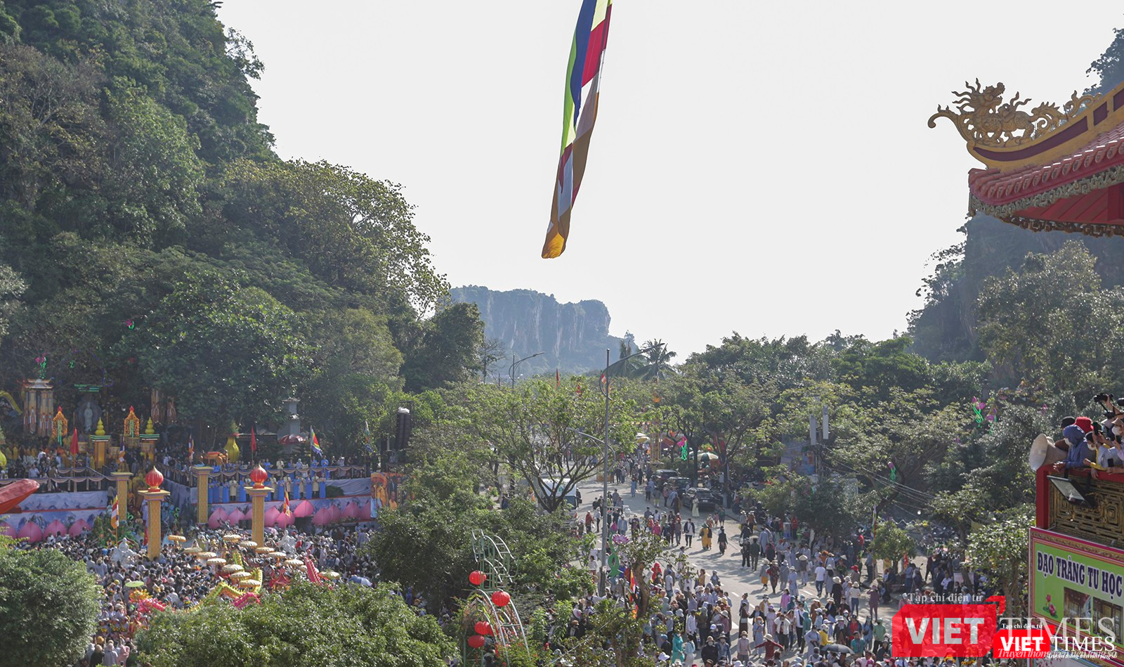 Toàn cảnh lễ hội