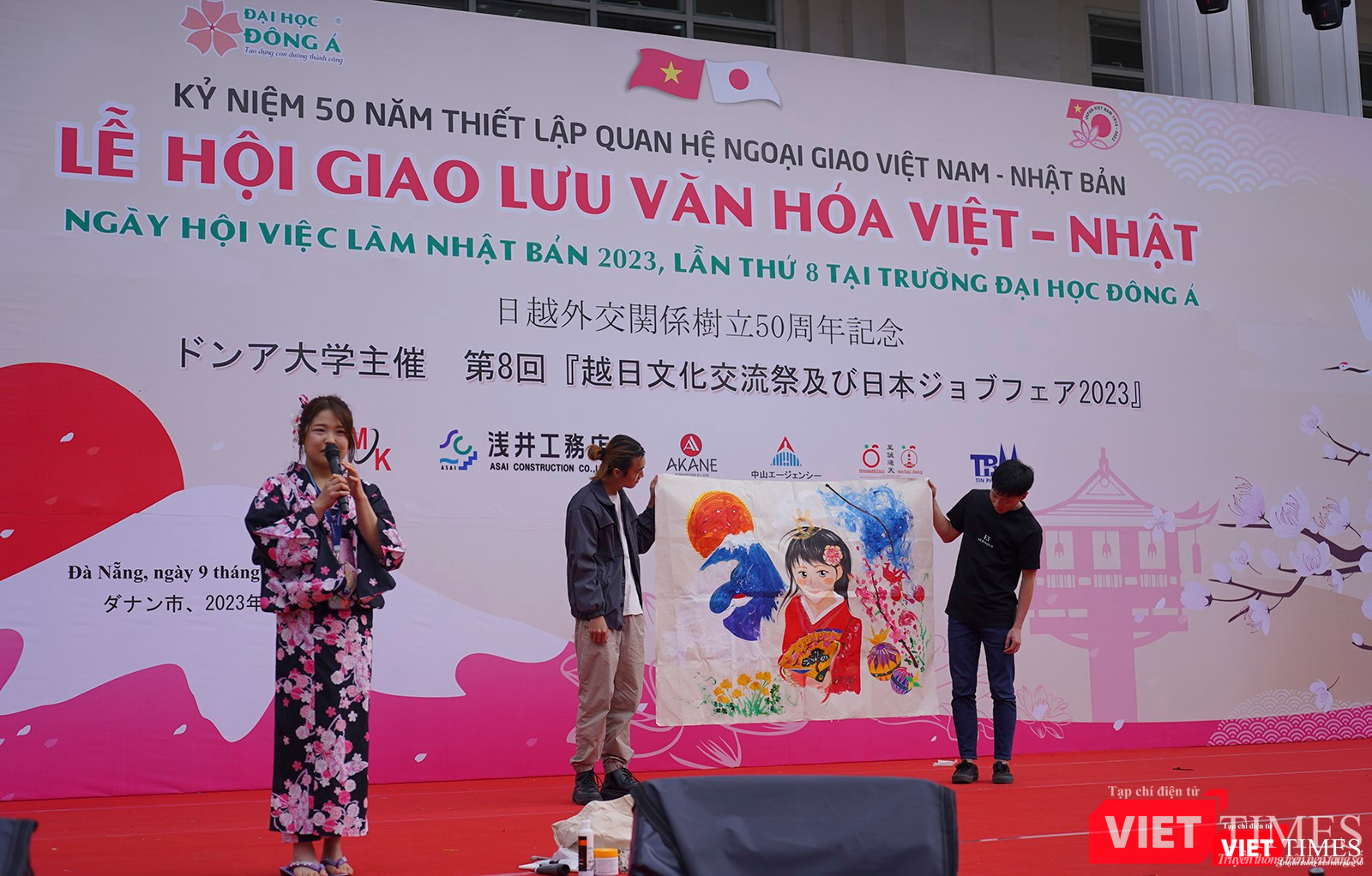 Giao lưu vẽ tranh Nhật Bản