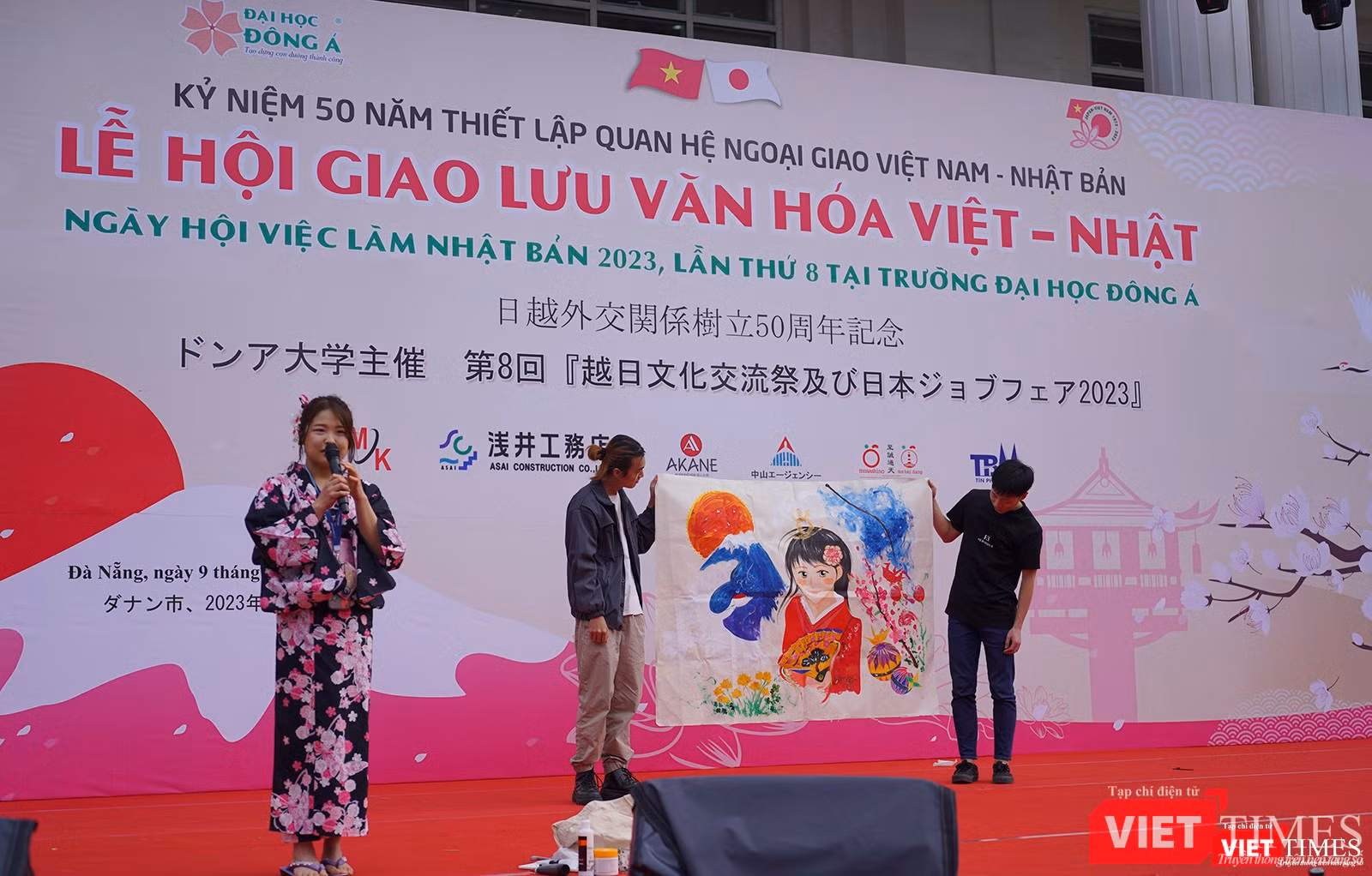 Giao lưu vẽ tranh Nhật Bản