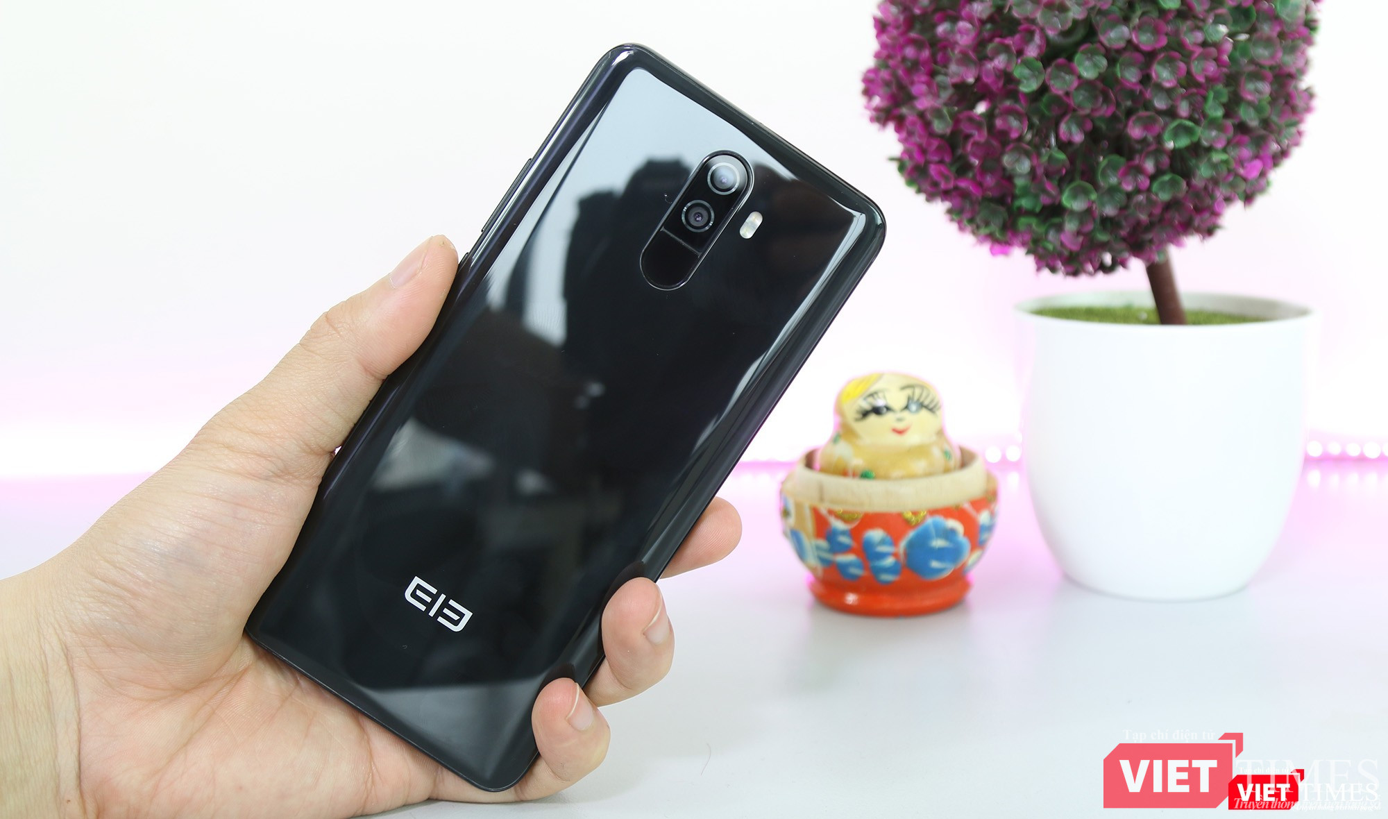 Trên tay smartphone Trung Quốc cao cấp giống Galaxy S9+ ảnh 9