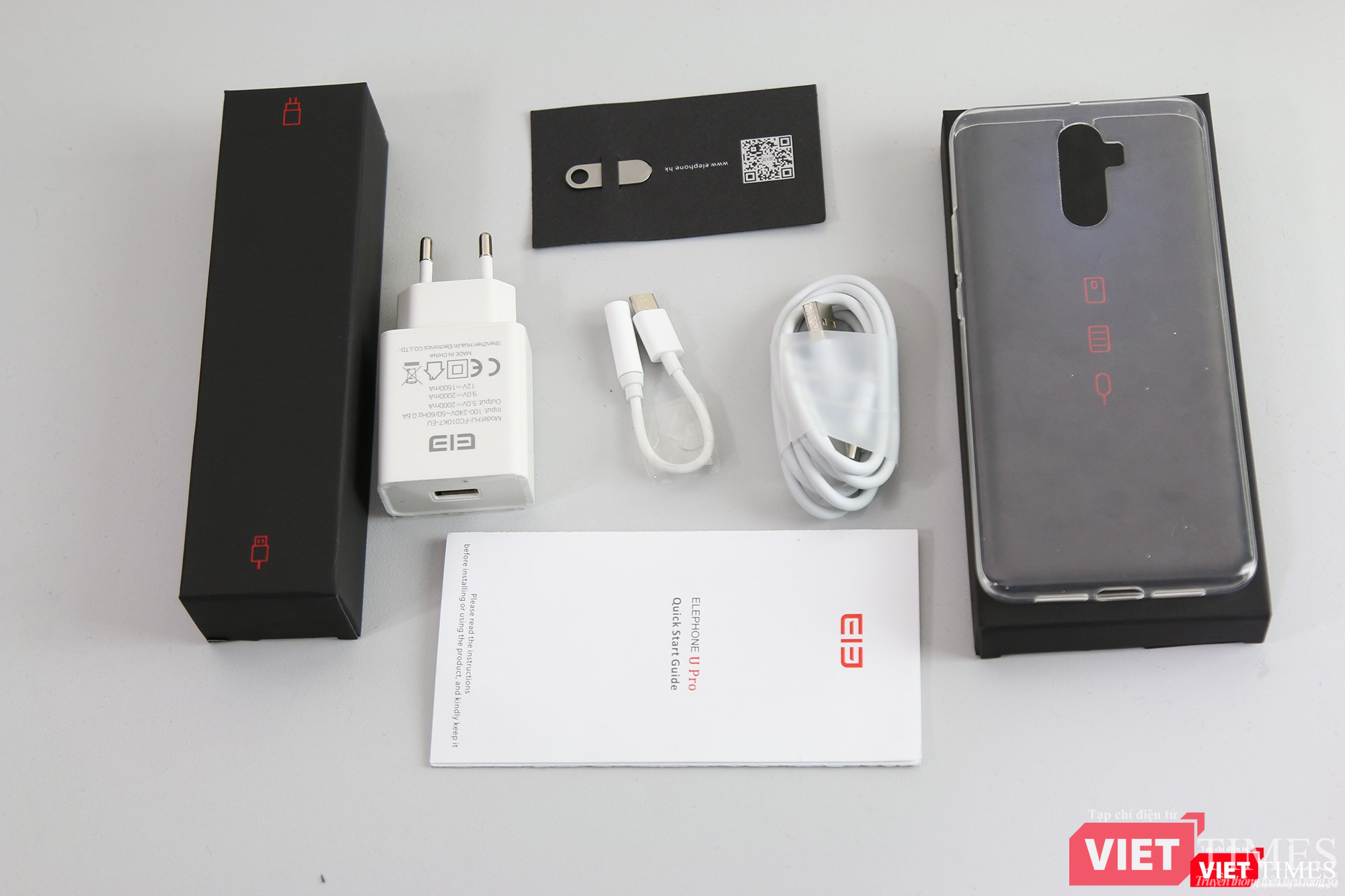 Trên tay smartphone Trung Quốc cao cấp giống Galaxy S9+ ảnh 3