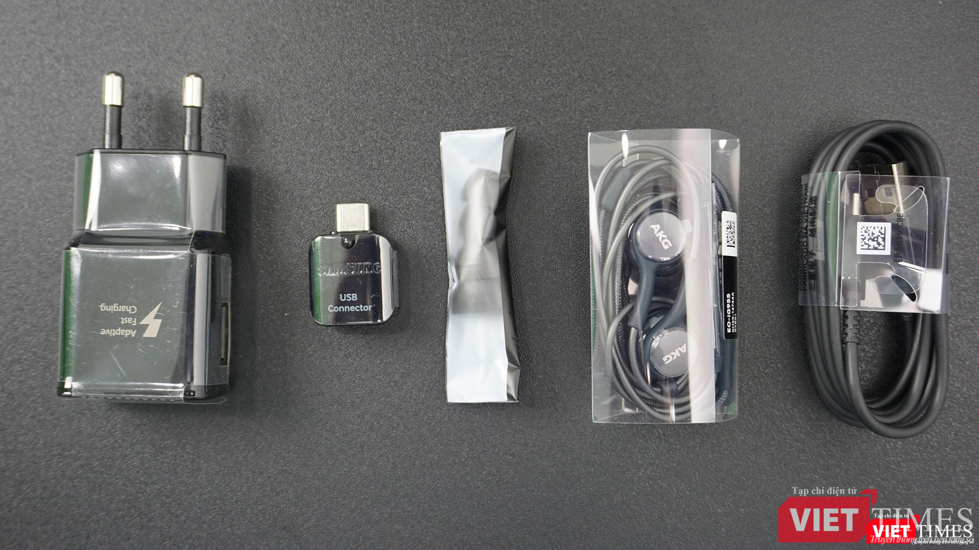 Mở hộp Galaxy S9+ phiên bản 256 GB duy nhất tại Việt Nam ảnh 2