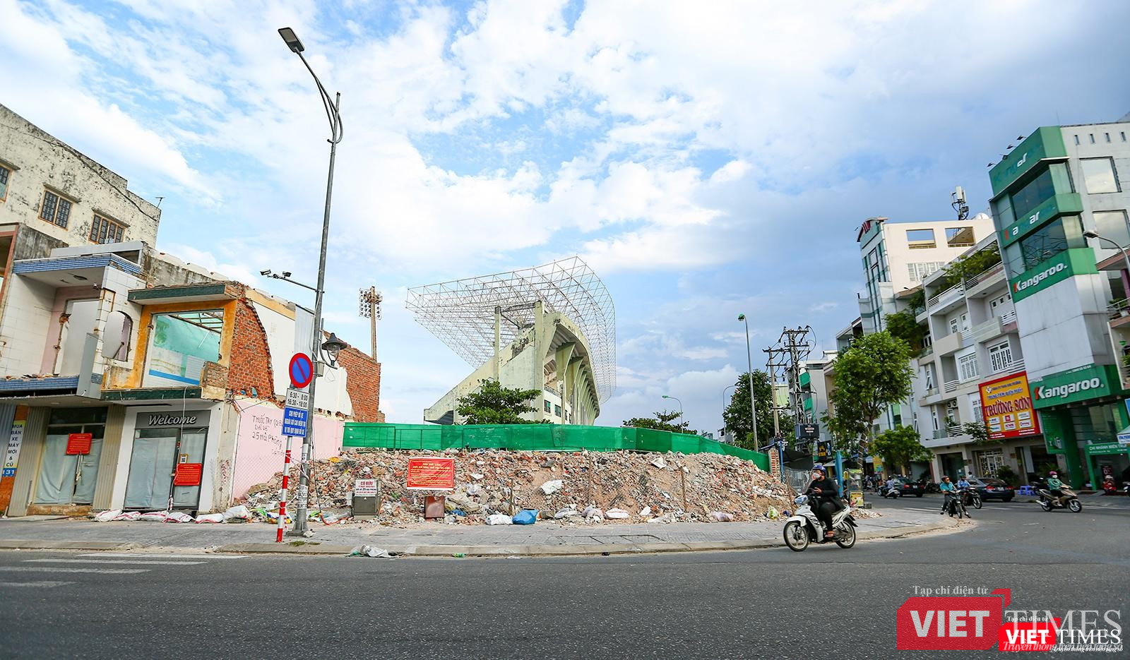 Sân vận động Chi Lăng đang được giải phóng mặt bằng để thi hành án