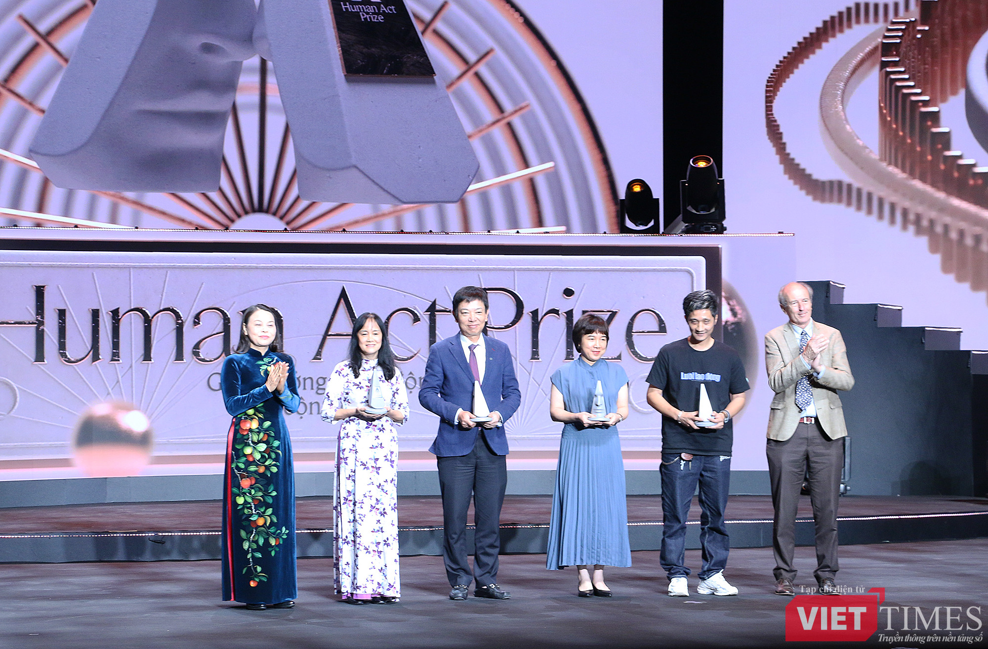 vt_vi cong dong 4.jpg