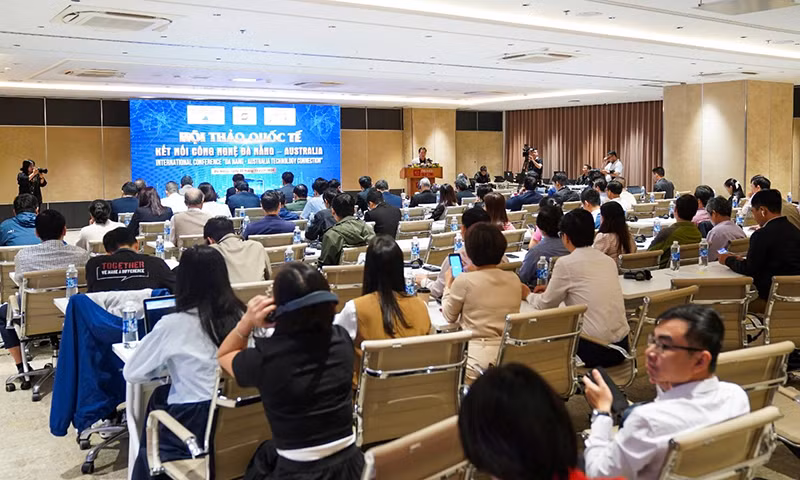 Quang cảnh Hội thảo quốc tế “Kết nối công nghệ Đà Nẵng – Australia” do Trung tâm Hỗ trợ khởi nghiệp đổi mới sáng tạo (Sở KH&amp;CN TP Đà Nẵng) phối hợp với Ban Quản lý Khu công nghệ cao và các khu công nghiệp Đà Nẵng tổ chức. Ảnh: Thi Quỳnh.