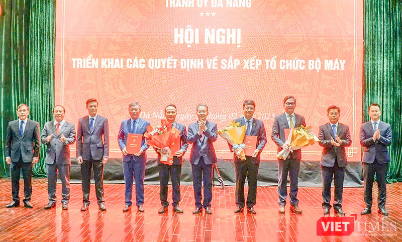 vt_hoi nghi thanh uy 2.png