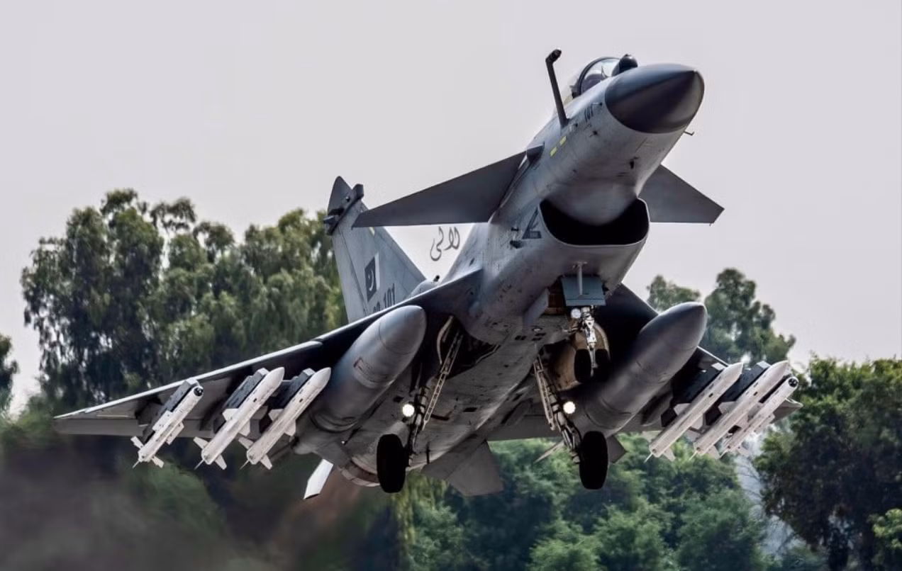 Xem dàn vũ khí Made in China giúp Pakistan đáp trả mạnh mẽ Ấn Độ ở Kashmir 1.png