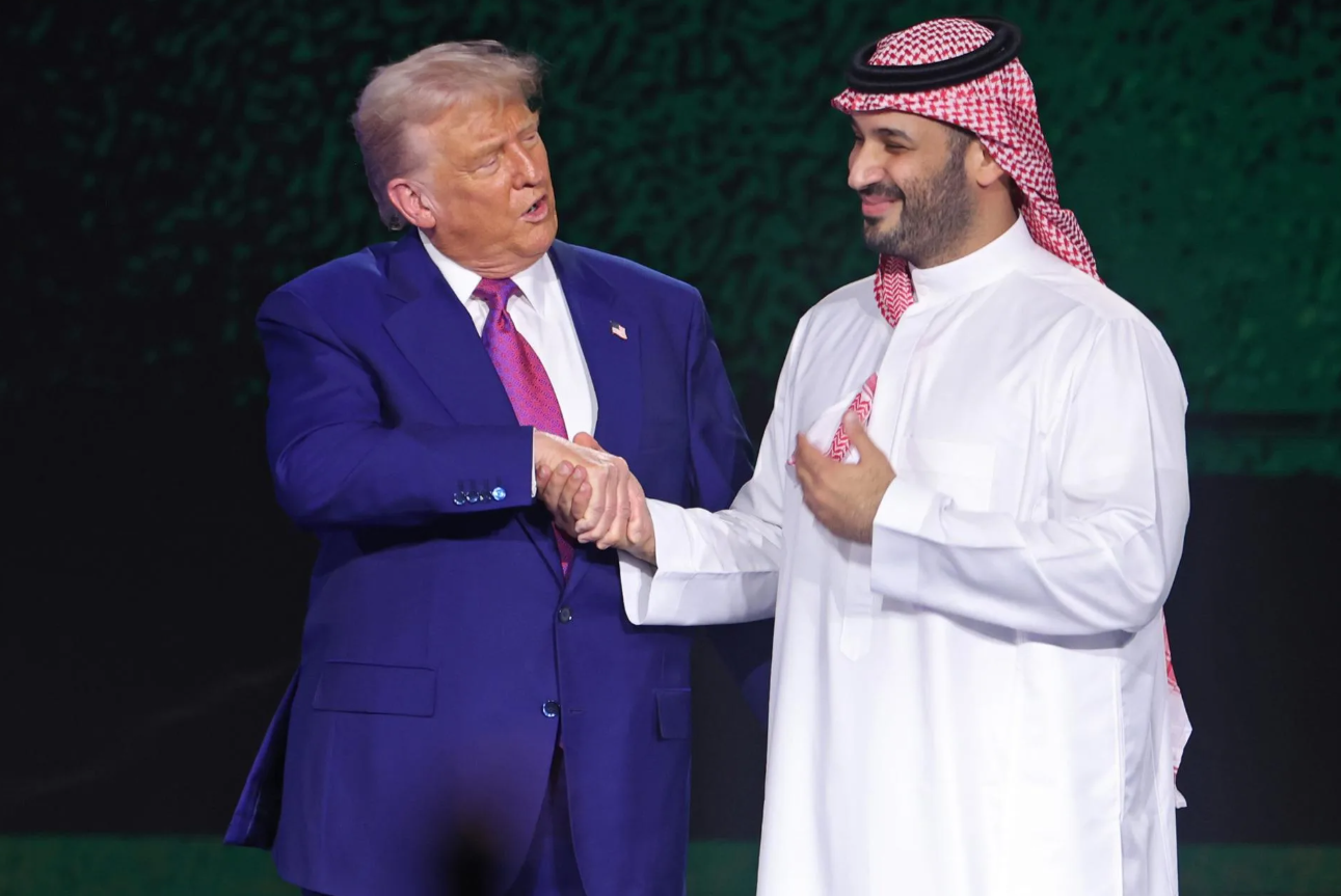 Cú xoay trục của ông Trump về AI Arab Saudi, UAE sẽ tiếp nhận hàng triệu chip Nvidia 2.png