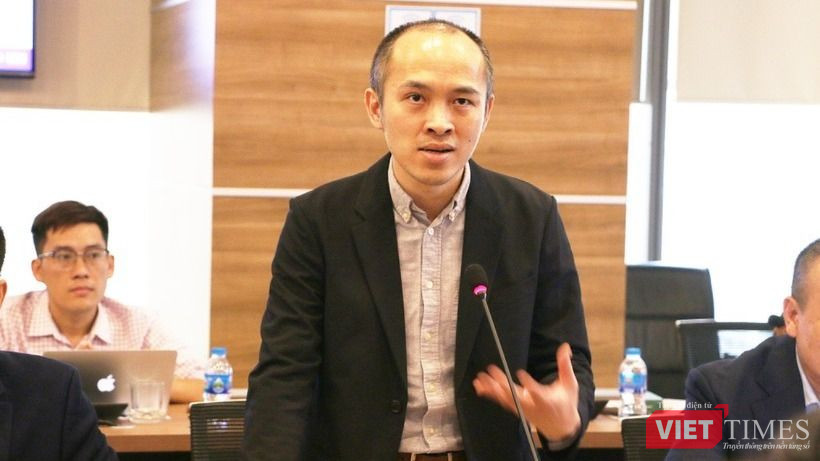 Ông Vũ Ngọc Sơn cho rằng người dùng nên chủ động trong việc quản lý các đơn hàng và chỉ trao đổi với shipper qua ứng dụng của đơn vị chuyển phát.