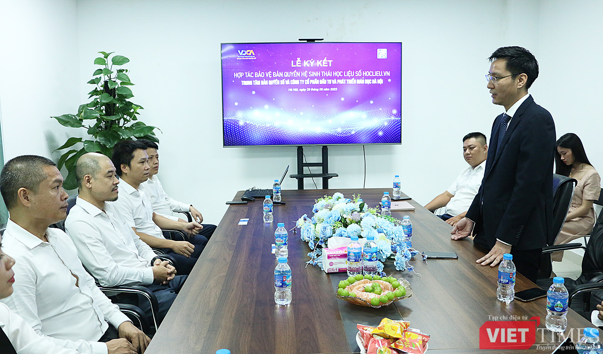 vt_hoanh dinh chung.jpg