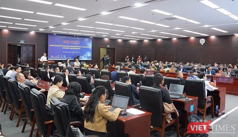 Quang cảnh Hội thảo về Xây dựng Đề án Chuyển đổi số góp phần thúc đẩy, tạo động lực phát triển kinh tế - xã hội thành phố Đà Nẵng và Đề án Đà Nẵng - Thành phố đổi mới sáng tạo.