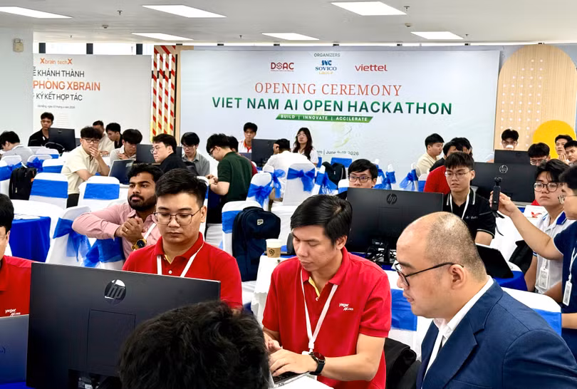 Các đội thi tham gia cuộc thi Vietnam AI Open Hackathon tại Đà Nẵng.
