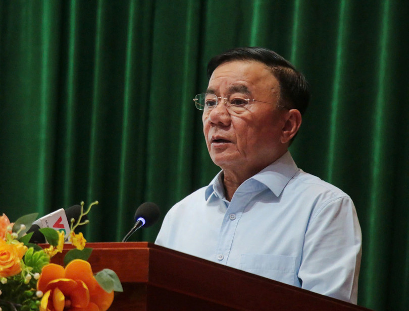 Ủy viên Bộ Chính trị, Thường trực Ban Bí thư Trần Cẩm Tú trả lời ý kiến cử tri tại buổi tiếp xúc cử tri thuộc đơn vị bầu cử số 1 (TP Đà Nẵng) diễn ra ngày 4/3.