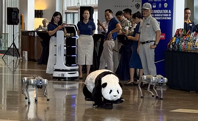 HORECFEX Vietnam 2026 sẽ quy tụ công nghệ kính thông minh Rokid, kính Meta Quest 3 và hệ sinh thái robot AI.Ảnh XM.