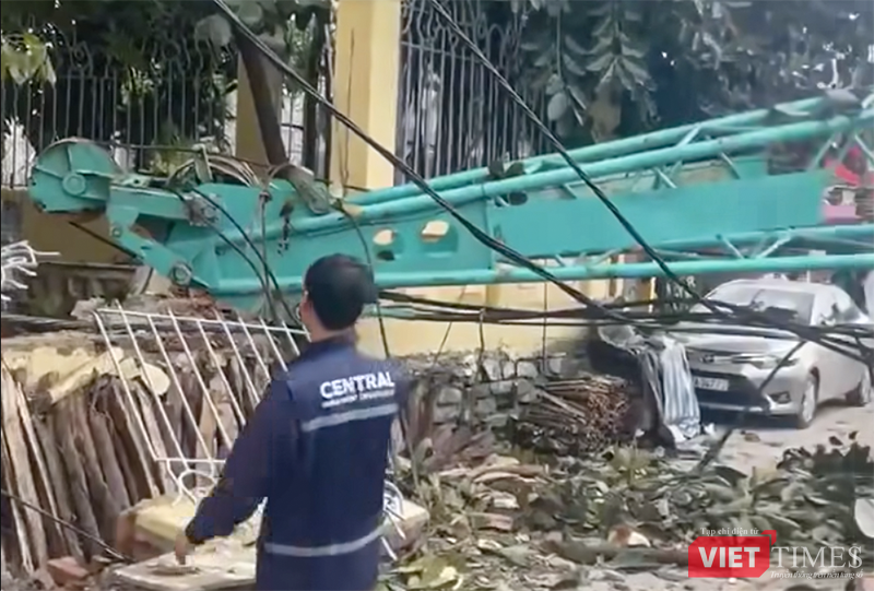 Hiện trường vụ sập cần cẩu xâm hại Bảo tàng Điêu khắc Chăm Đà Nẵng.