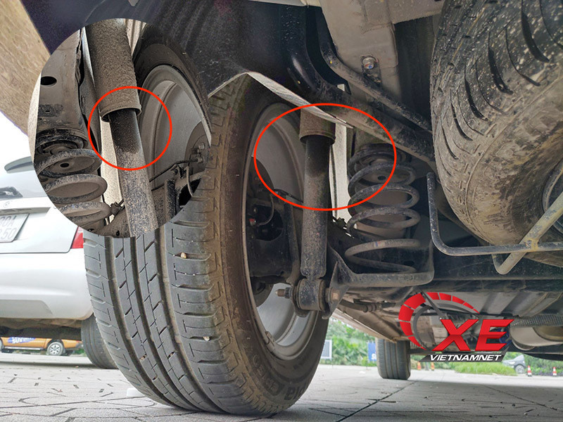 Không chỉ chết máy, Mitsubishi Xpander còn chảy dầu gây hoang mang