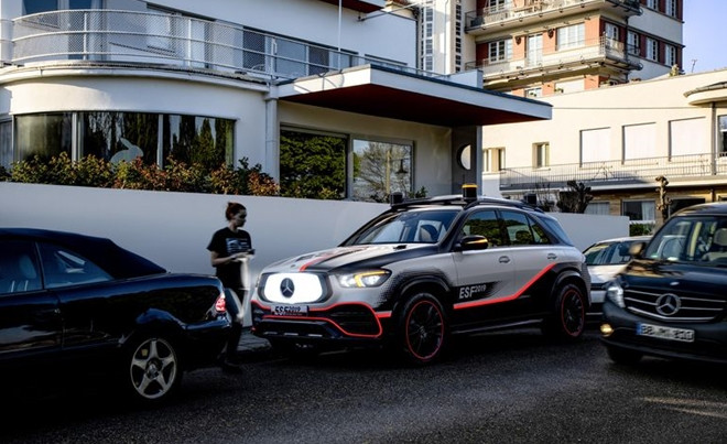 Xe hơi trong tương lai sẽ có… robot bảo vệ ảnh 11