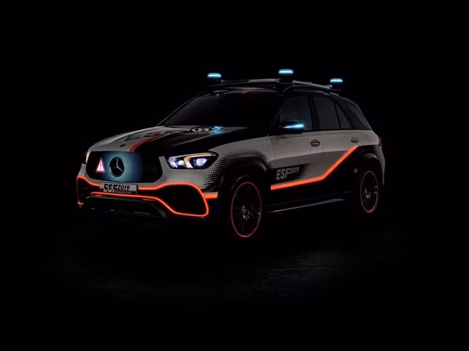 Xe hơi trong tương lai sẽ có… robot bảo vệ ảnh 2