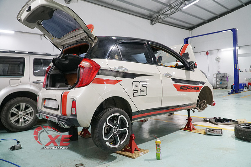 Quên đổ nước làm mát, mất toi 13 triệu sửa ô tô