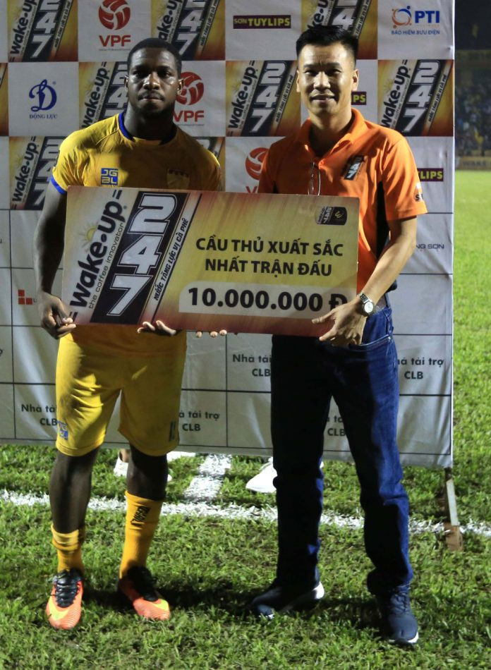 Rimario xứng đáng là cầu thủ hay nhất trận đấu (ảnh VPF) Rimario xứng đáng là cầu thủ hay nhất trận đấu (ảnh VPF)