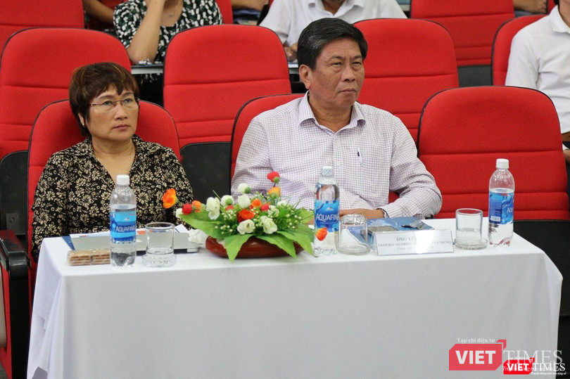 ông Lê Sĩ Minh - Giám đốc Sở Thông tin và Truyền thông tỉnh Thừa thiên Huế ông Lê Sĩ Minh - Giám đốc Sở Thông tin và Truyền thông tỉnh Thừa thiên Huế