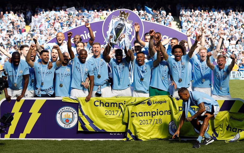 Man City đã có chức vô địch trong mùa giải mà có lúc họ bị Liverpool bỏ xa đến 7 điểm (ảnh CNN) Man City đã có chức vô địch trong mùa giải mà có lúc họ bị Liverpool bỏ xa đến 7 điểm (ảnh CNN)