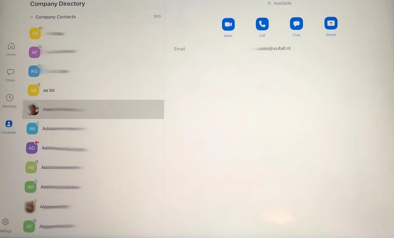 Người dùng chia sẻ Danh bạ Công trong đó toàn là những người xa lạ (ảnh: Vice)
