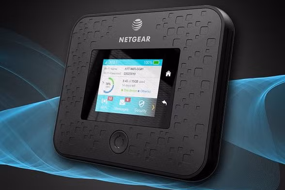 Thiết bị Netgear Nighthawk 5G (ảnh: Phone Arena) Thiết bị Netgear Nighthawk 5G (ảnh: Phone Arena)