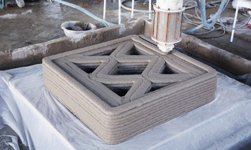 Robot in 3D các bộ phận của cầu bê tông. Ảnh: CNN.