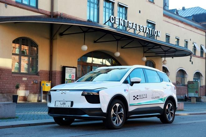 Hai chiếc Aiways U5 đã tới Frankfurt sau gần 2 tháng "phượt"