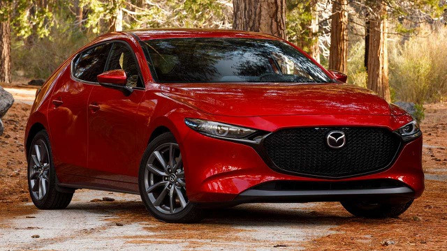Mazda3 phiên bản 2020 cũng vẫn sẽ được lắp ráp tại Việt Nam, trong khi mẫu Mazda2 đang được nhập khẩu từ Thái Lan Mazda3 phiên bản 2020 cũng vẫn sẽ được lắp ráp tại Việt Nam, trong khi mẫu Mazda2 đang được nhập khẩu từ Thái Lan