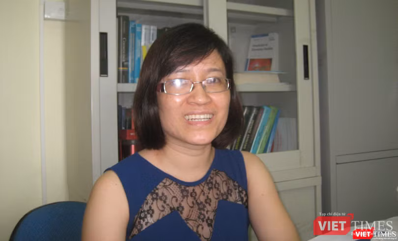 PGS.TS. Nguyễn Thị Hồng Vân - chuyên viên Viện Vật lý thuộc Viện Hàn lâm Khoa học Công nghệ Việt Nam PGS.TS. Nguyễn Thị Hồng Vân - chuyên viên Viện Vật lý thuộc Viện Hàn lâm Khoa học Công nghệ Việt Nam