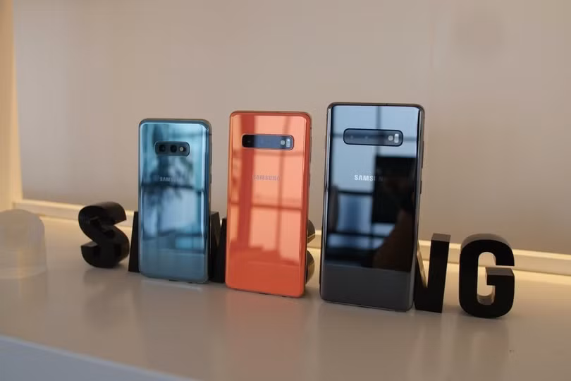 Bộ 3 smartphone dòng S10 của Samsung (ảnh: Phone Arena) Bộ 3 smartphone dòng S10 của Samsung (ảnh: Phone Arena)