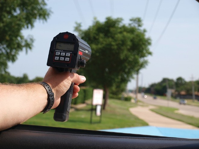 Mức phạt chạy quá tốc độ tại châu Âu có thể lên tới hàng trăm USD