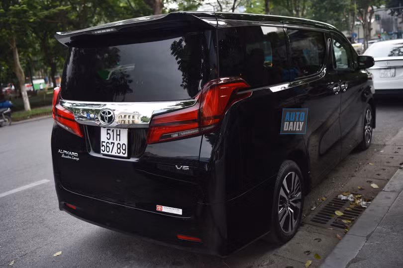 Những chủ xe “số đỏ” nhất Việt Nam ảnh 5