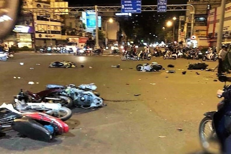 Một vụ tai nạn kinh hoàng có nguyên nhân từ việc người phụ nữ lái xe trong tình trạng say xỉn và đi giày cao gót. Ảnh LĐ