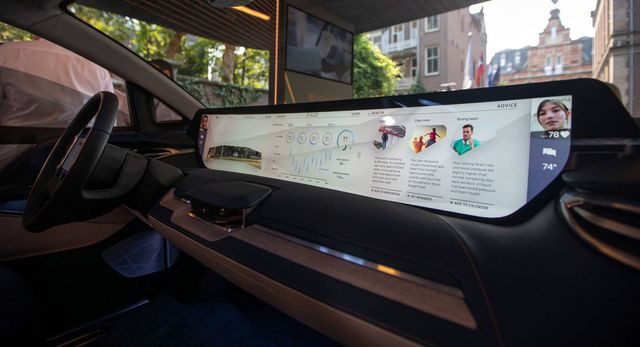 Màn hình siêu lớn trong ô tô không được nhiều người thích