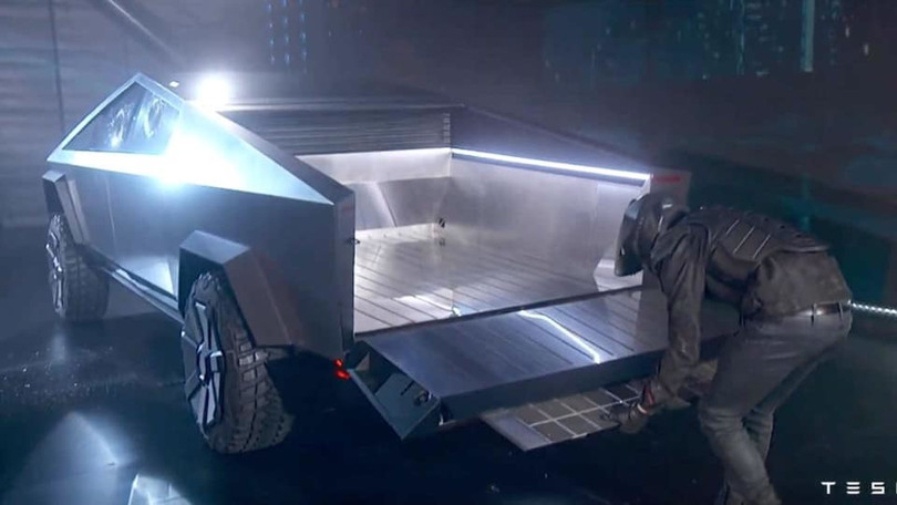 Tesla Cybertruck hướng đến là một chiếc bán tải đa dụng với khả năng tải hàng lên tới 1,6 tấn