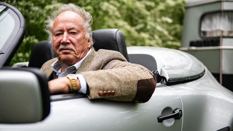 Ông Volker Schiersch cũng đặc biệt yêu thích mẫu xe này. Ảnh Carbuzz