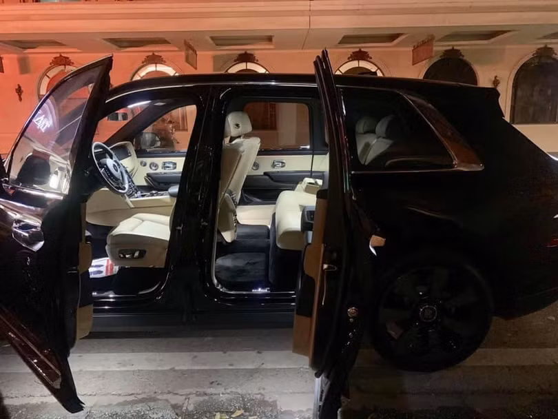 Rolls-Royce Cullinan này còn có nội thất 5 chỗ ngồi Rolls-Royce Cullinan này còn có nội thất 5 chỗ ngồi