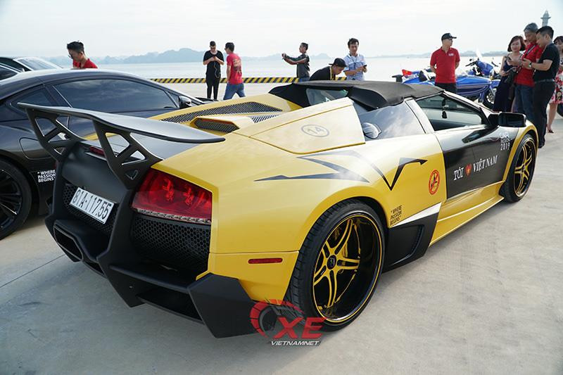 Chiếc siêu xe này được độ bộ bodykit phiên bản SV (Superveloce)