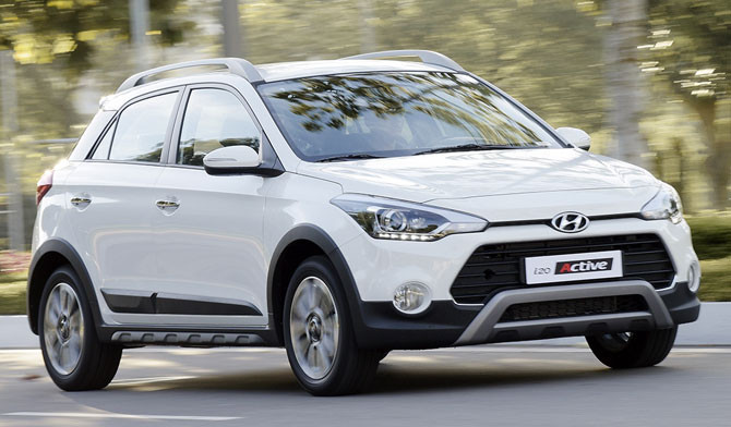 Mặc dù có thể tương đồng về kích thước hay tiện nghi, xe “Cross” không thể sở hữu năng lực vượt địa hình như crossover, chưa nói tới SUV