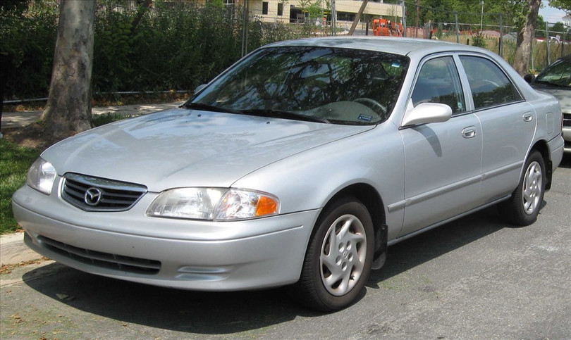 Mazda 626 đời 1999. Ảnh ST Mazda 626 đời 1999. Ảnh ST
