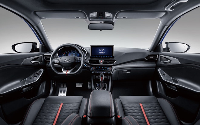 Elantra EV có thể đi được 490 km sau khi sạc đầy