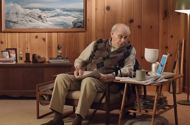 Người già tìm đến ứng dụng ‘đặt hàng cháu cưng’ để bớt cô đơn - Ảnh 2.