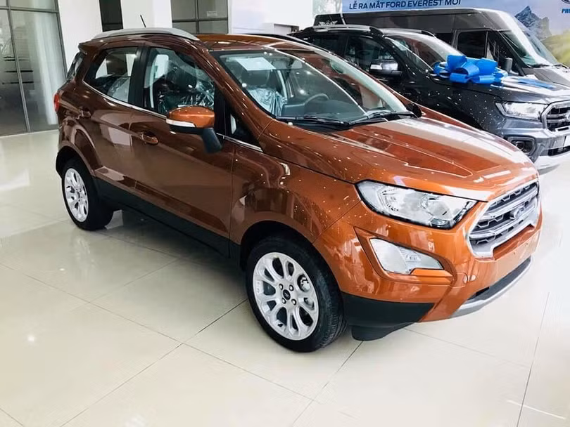 Nhiều mẫu xe Ford giảm giá mạnh từ 40-150 triệu đồng